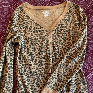 Brown long sleeve leopard